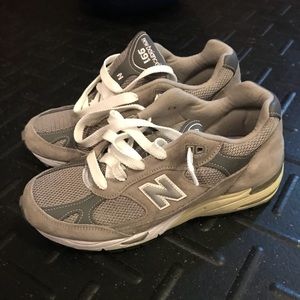 New Balance 991